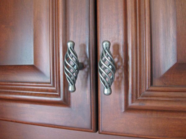 Cabinet Hardware Repair in Forney